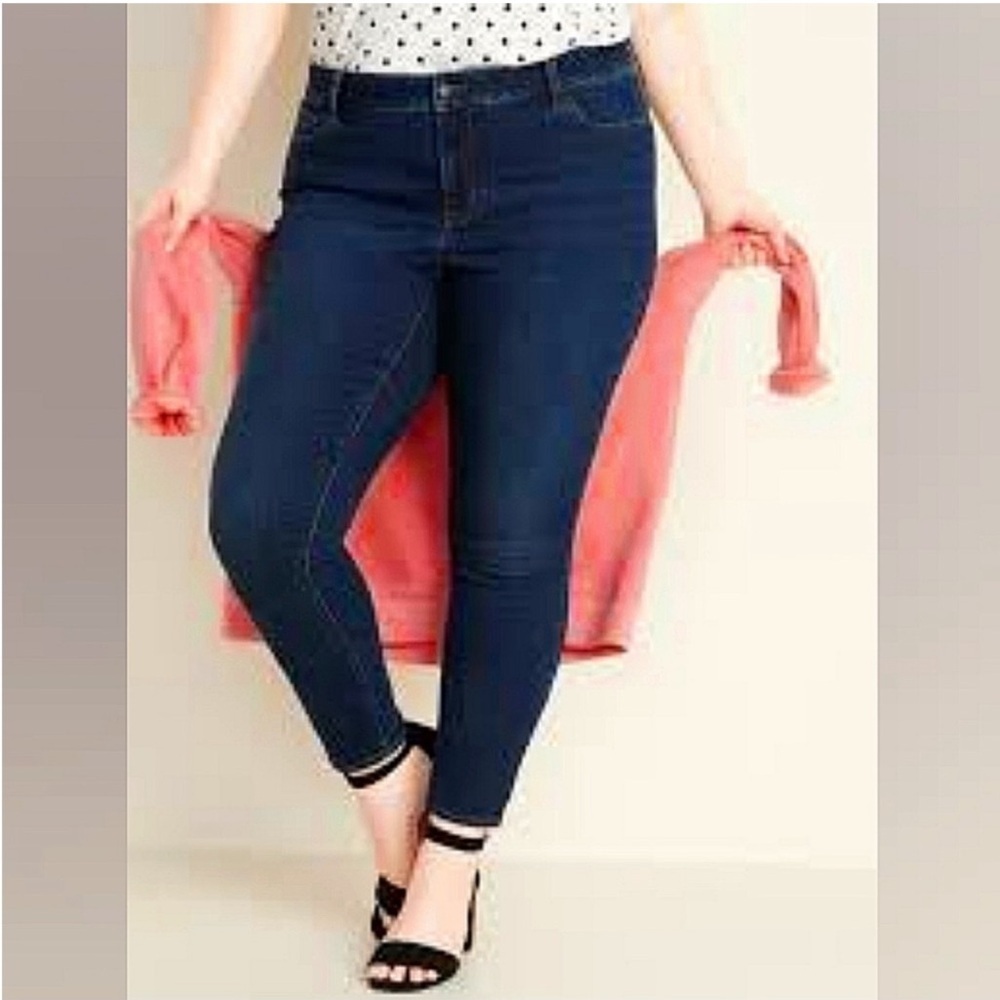 Old Navy Mid Rise Pop Icon Skinny Dark Wash Jean
